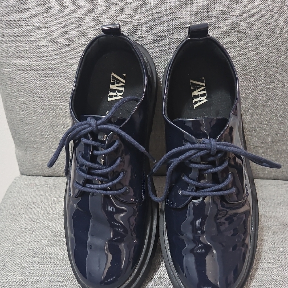 Zara Navy Patent Leather Shoes European Size 37 US Size 6 See Photos